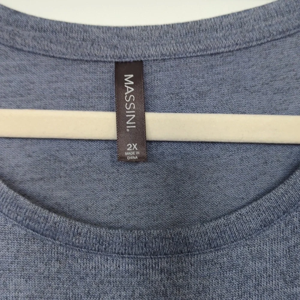 PLUS SIZE Blue Sweater with Floral Detail - Picture 3 of 4